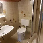 Griesshof ניוסטיפט אים סטובאיטל